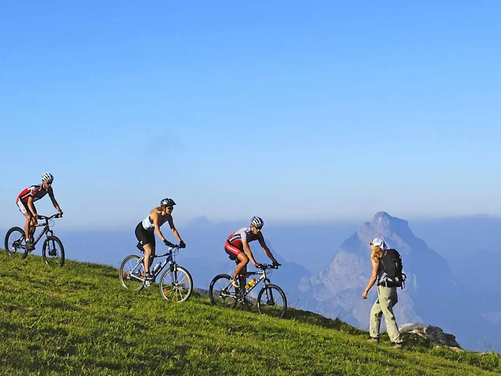 Fahrradfahrer in Stoos-Muotathal /