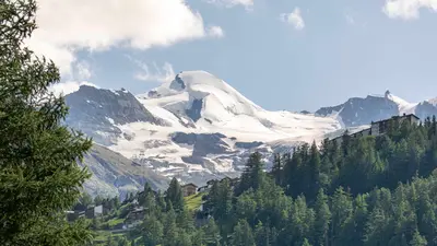 Blick auf die 4000er im Saastal