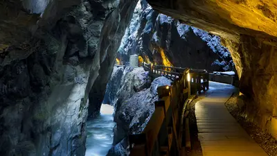 Die Taminaschlucht mit ihrer Thermalquelle