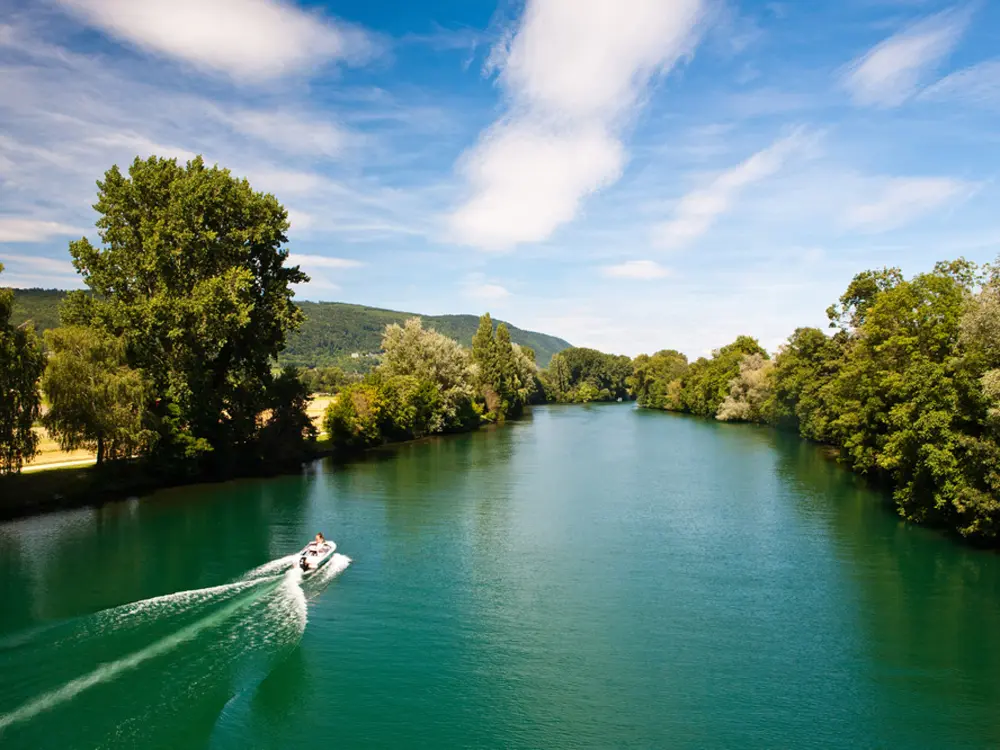 Boot auf dem Zihlkanal