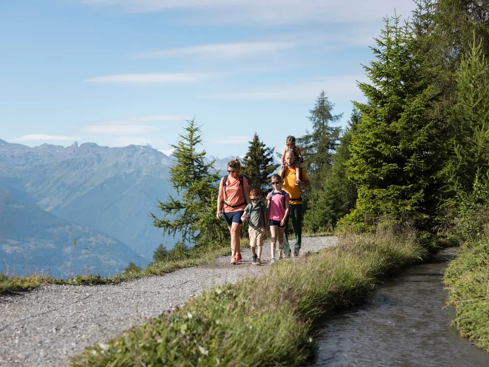 Wandern in Tsitorret in Crans-Montana
