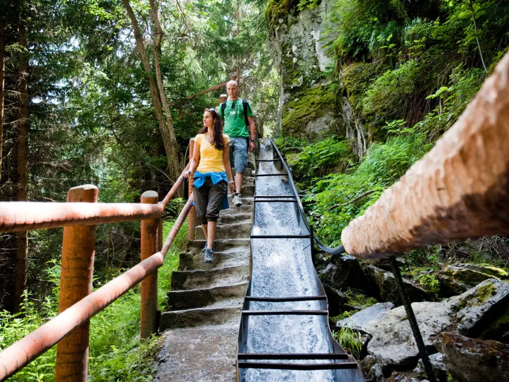 Die Suonen, jahrhundertealte Bewässerungskanäle