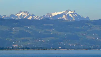 Blick auf den Saentis und den Bodensee von Aeschach aus
