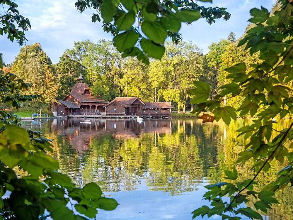 Blick auf einen Weiher im Naherholungsgebiet Drei Weieren bei St. Gallen