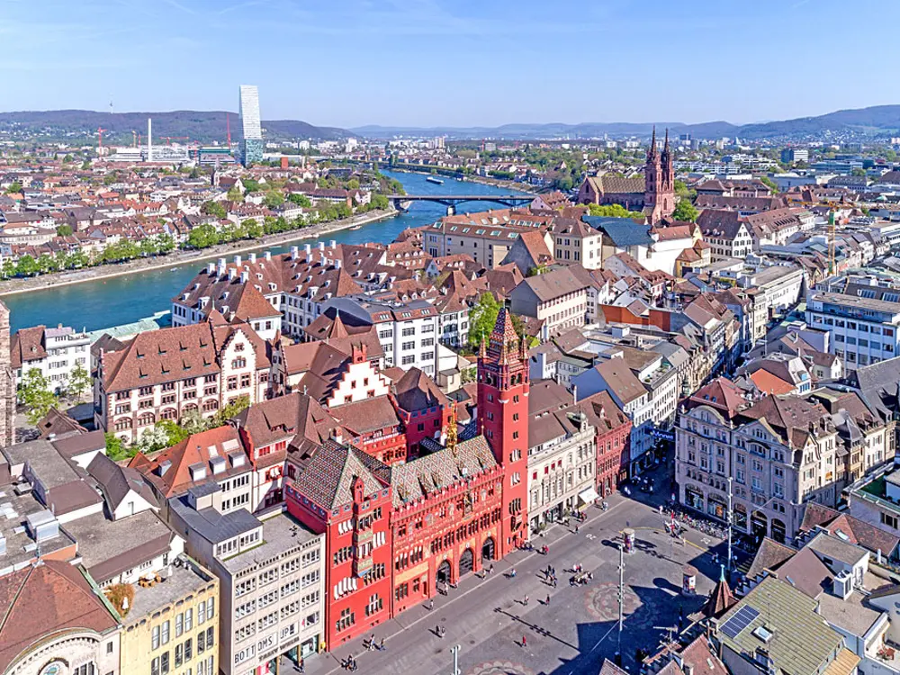 Luftaufnahme des Rathauses Basel