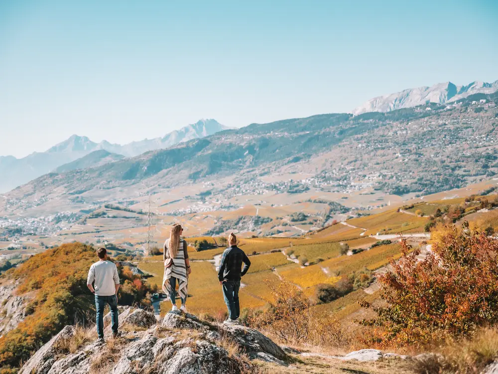 Wanderung durch die Weinberge von Varen