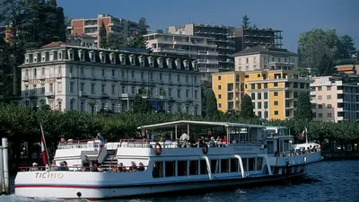 Mit dem Schiff auf dem Luganer See
