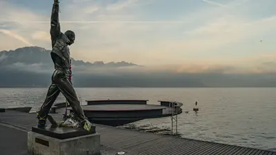 Freddie Mercury-Statue am Ufer des Genfersees in Montreux