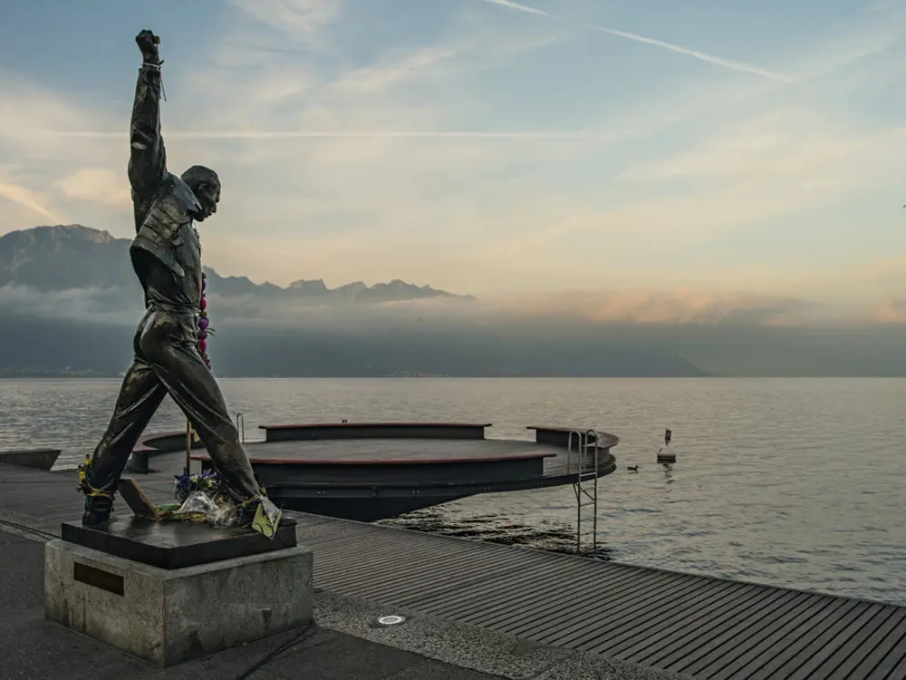 Freddie Mercury-Statue am Ufer des Genfersees in Montreux