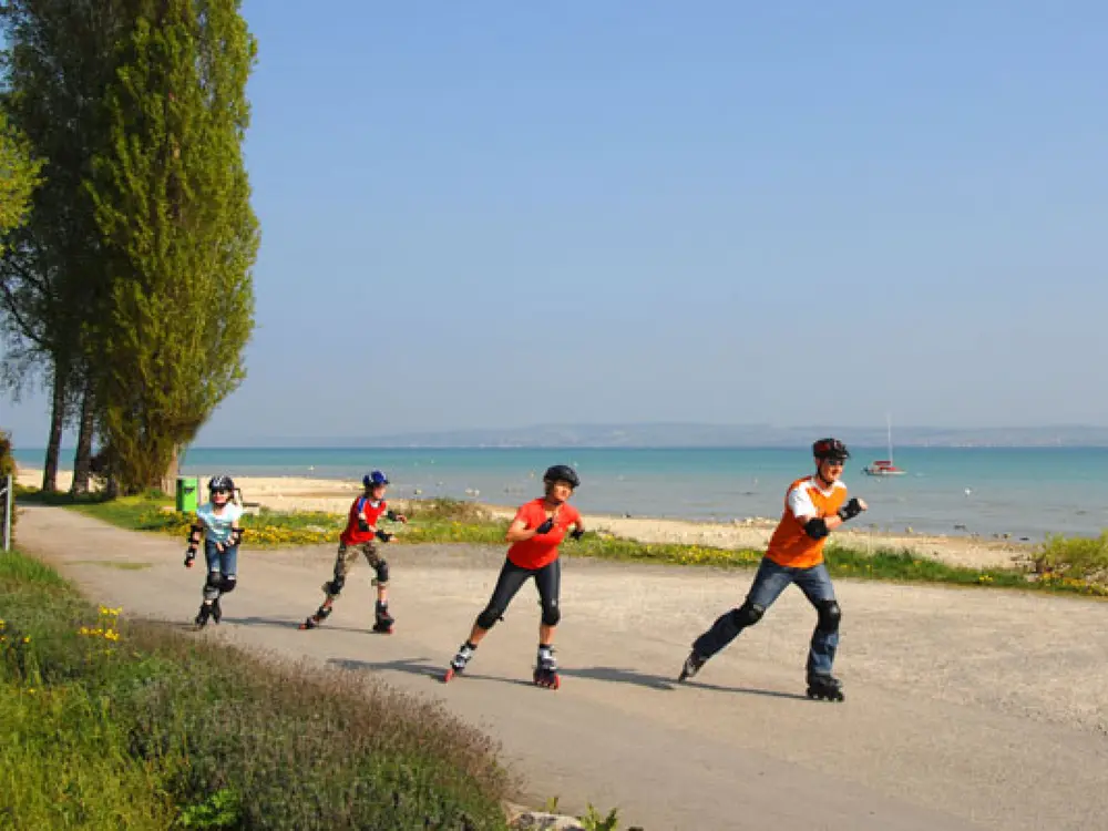 Am Bodenseeufer, auf dem `TKB Lake Skate` bei Uttwil