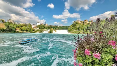 Blick auf den Rheinfall vom Schloss Laufen