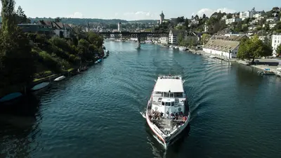 Schiff auf dem Rhein