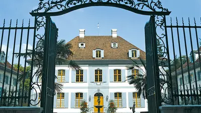 Außenansicht von Schloss Ebenrain bei Sissach