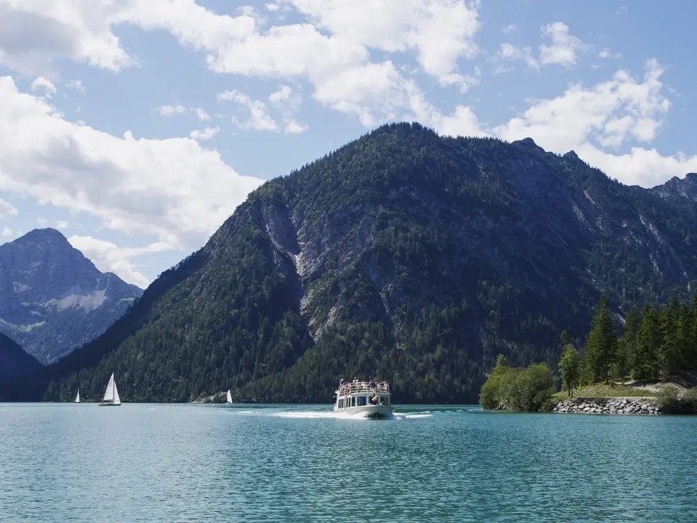 Schiff auf dem Plansee