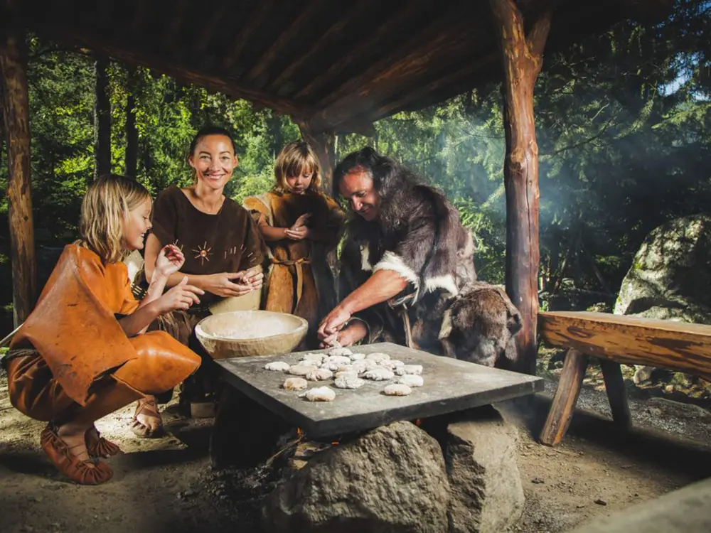 Brotbacken im Ötzidorf