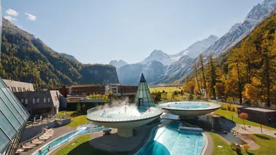 Aquadome Längenfeld im Herbst