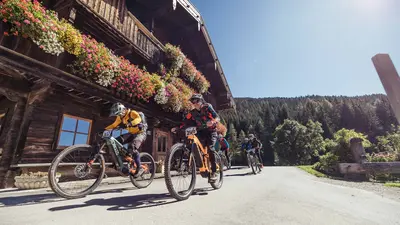 E-Biker in Reith im Alpbachtal