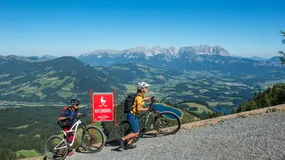 Mountainbiker in den Kitzbüheler Alpen