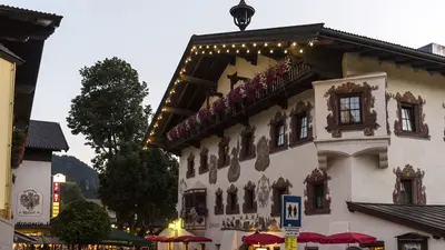 Außenansicht des Dorfwirts in Söll