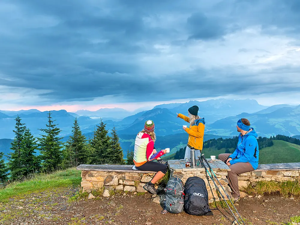 Wanderer auf dem Rosskopf in der Wildschönau