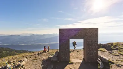 Familie am Granattor