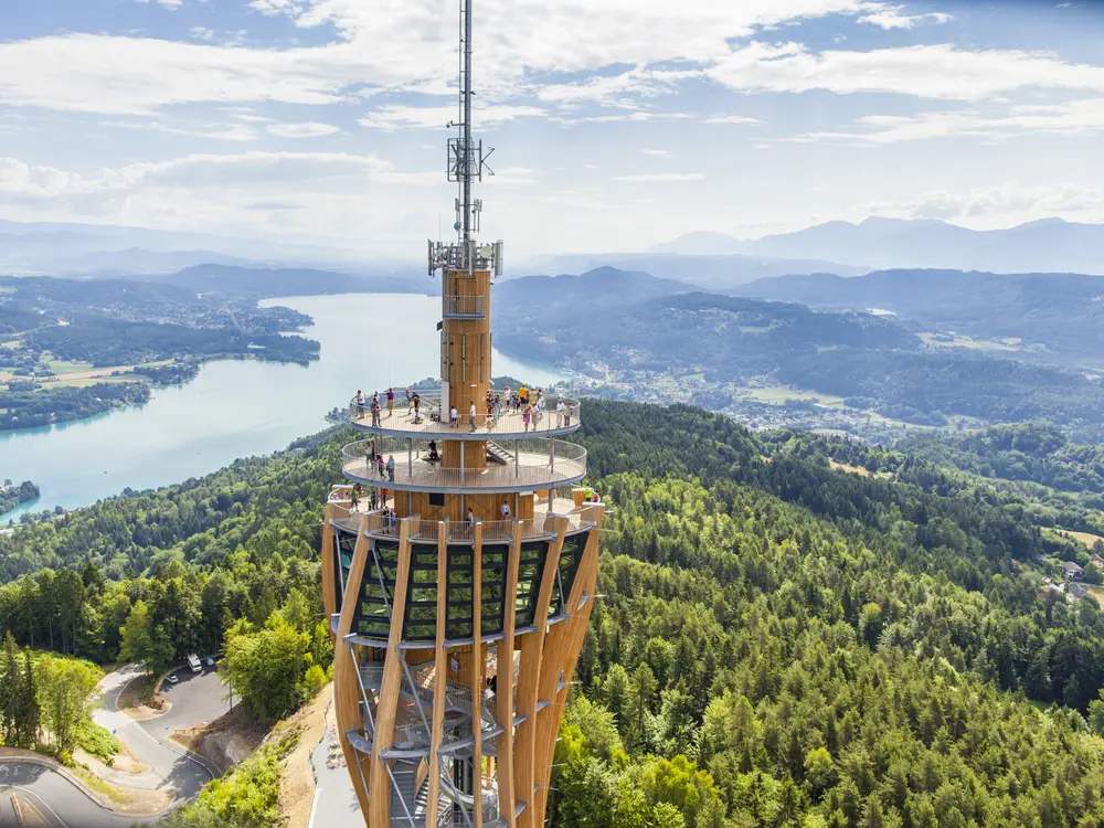 Aussichtsturm Pyramidenkogel in der Region Wörthersee
