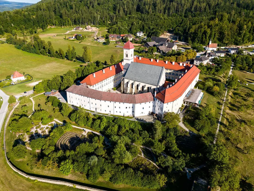 Stift St. Georgen am Längsee in Mittelkärnten