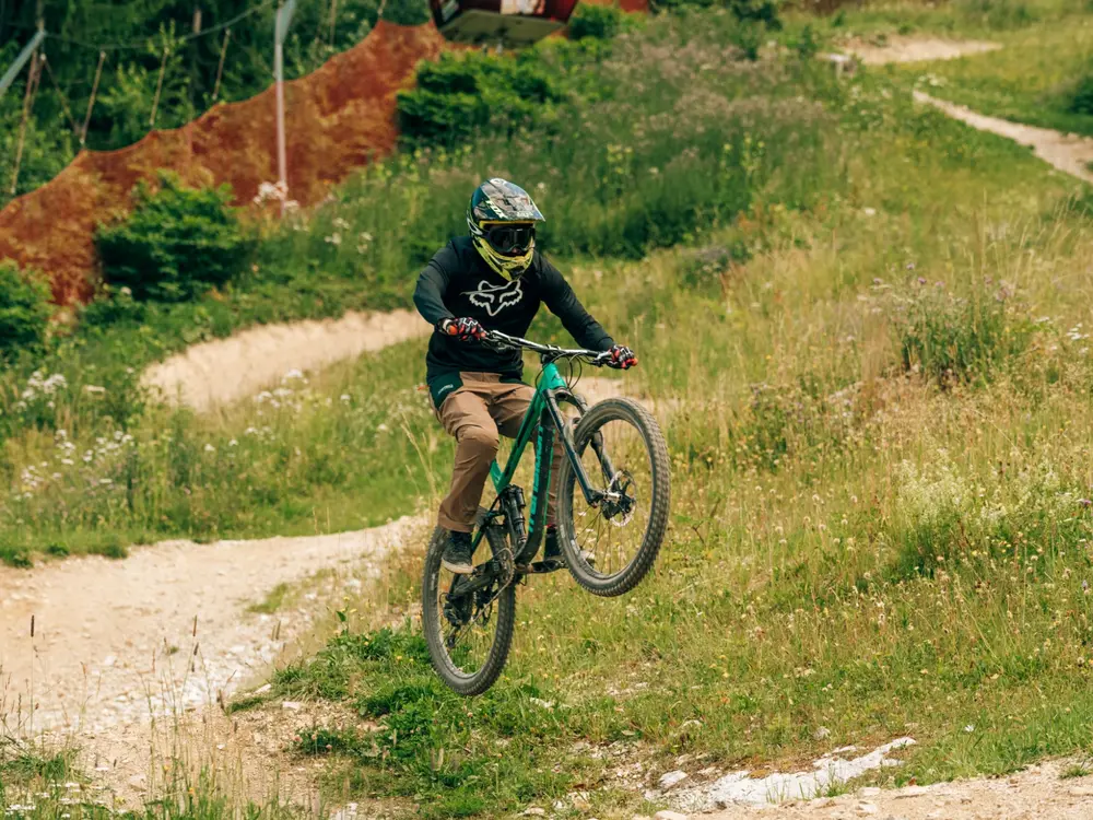 Downhillbiken am Semmering im Bikepark in den Wiener Alpen