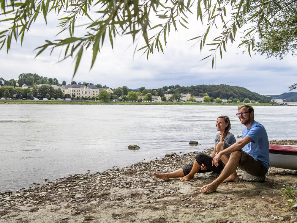 Strand an der Donau auf dem Weitwanderweg Nibelungengau
