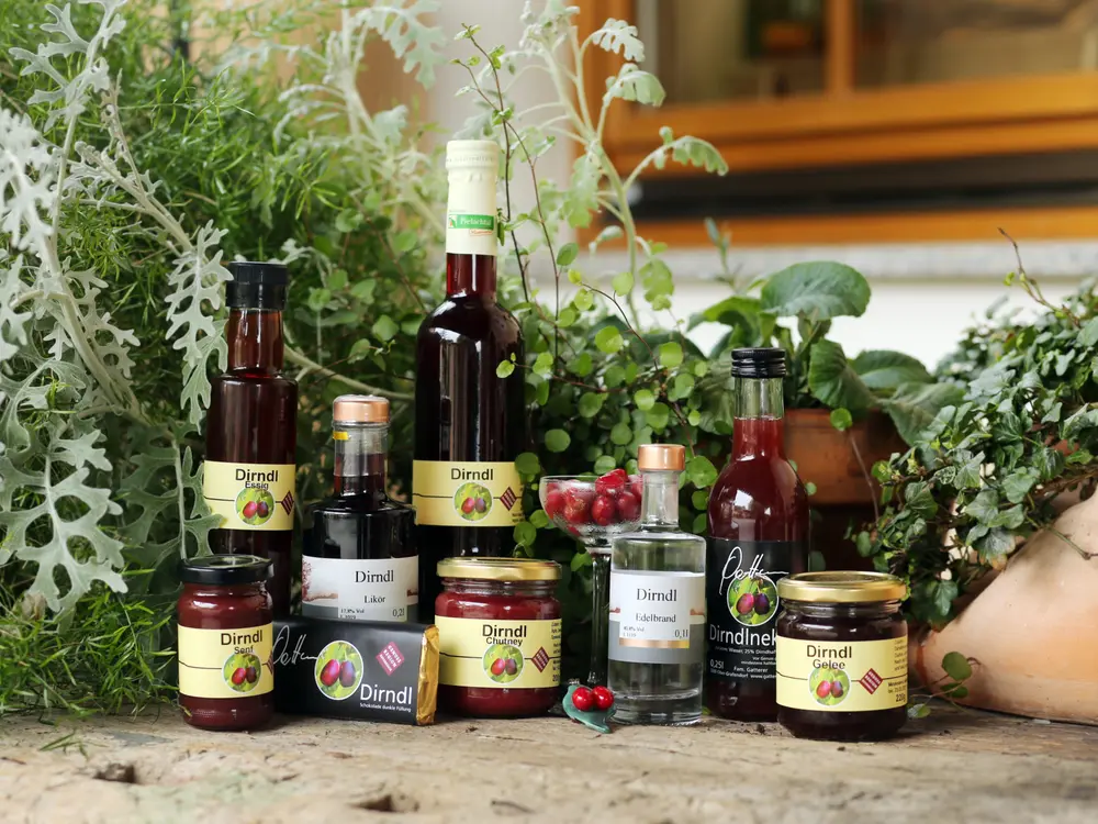 Von Dirndlmarmelade, -Schokolade bis hin zu Dirndllikör gibt es alles, was das Herz begehrt.