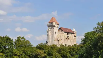 Blick auf Burg Liechtenstein