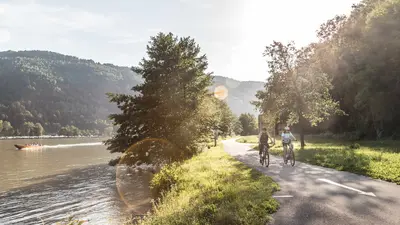 Radfahren auf dem Donauradweg
