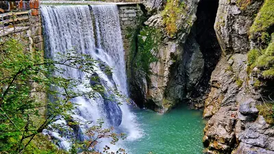 Blick in die Rappenlochschlucht und den Wasserfall bei Dornbirn