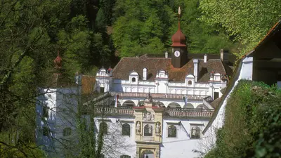 Schloss Herberstein im Frühling in der Oststeiermark