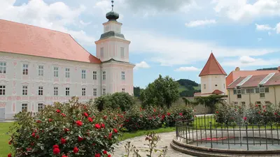 Innenhof des Augustiner Chorherrenstift Vorau in der Oststeiermark