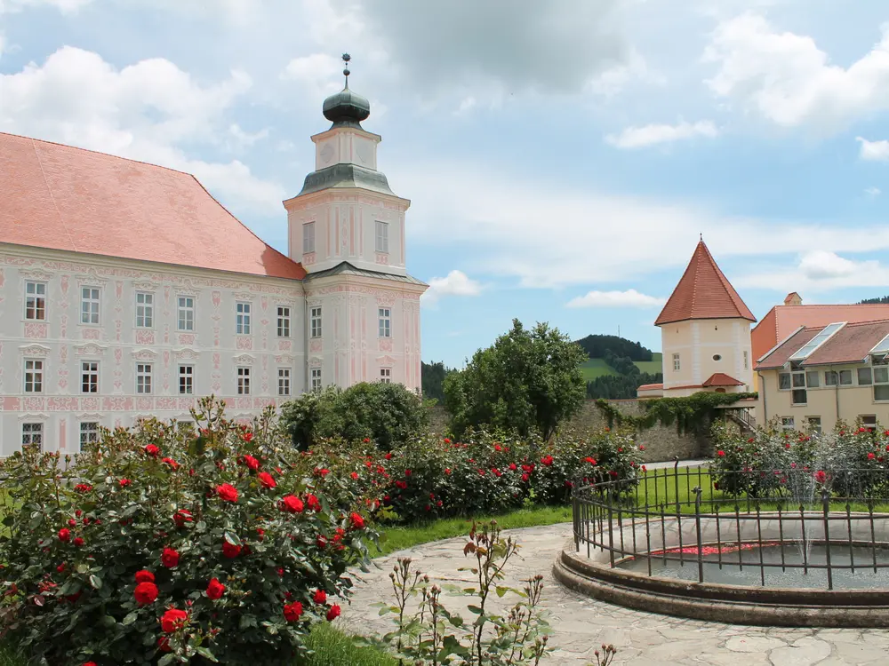 Innenhof des Augustiner Chorherrenstift Vorau in der Oststeiermark