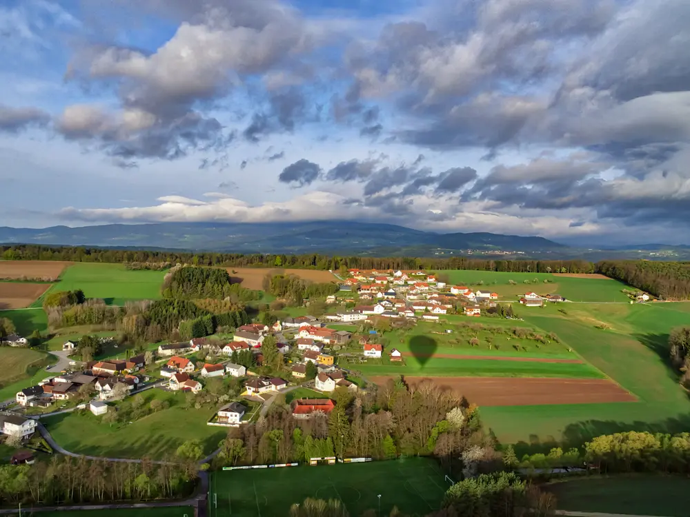 Luftaufnahme: Blick auf das ApfelLand in der Oststeiermark