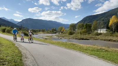 Fahrradfahrer auf dem Murradweg