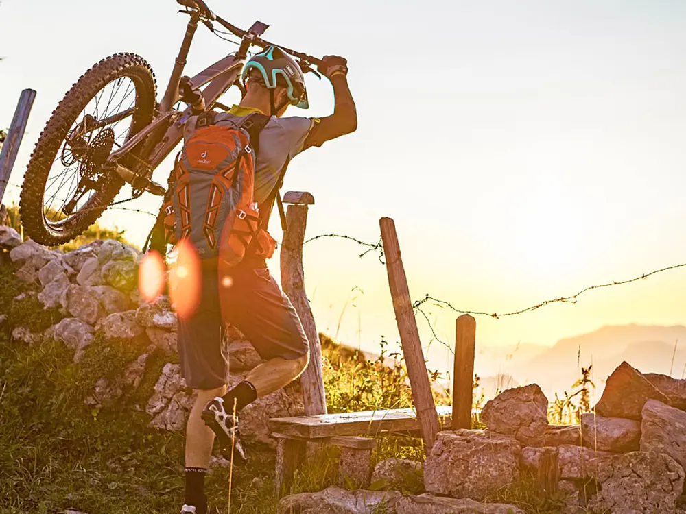 Mountainbiker am Peitingköpfl bei Unken