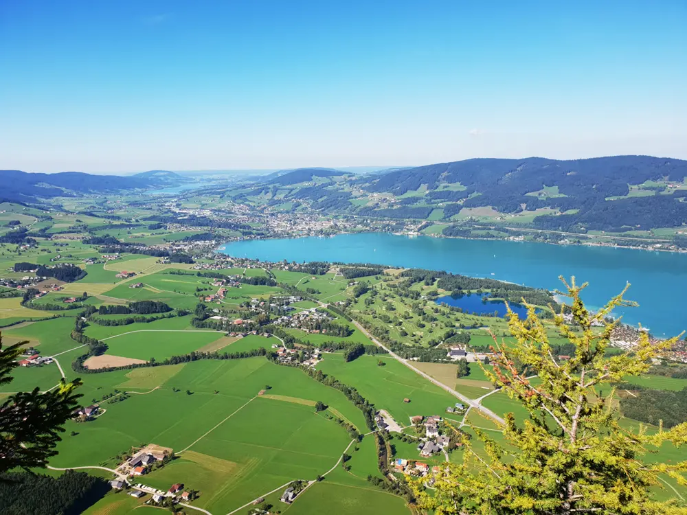 Ausblick von der Drachenwand auf den Mondsee und den Irrsee