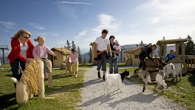 Familie in der Kinderalm Grafenberg in Wagrain