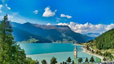 Glockenturm in Graun im Reschenpass