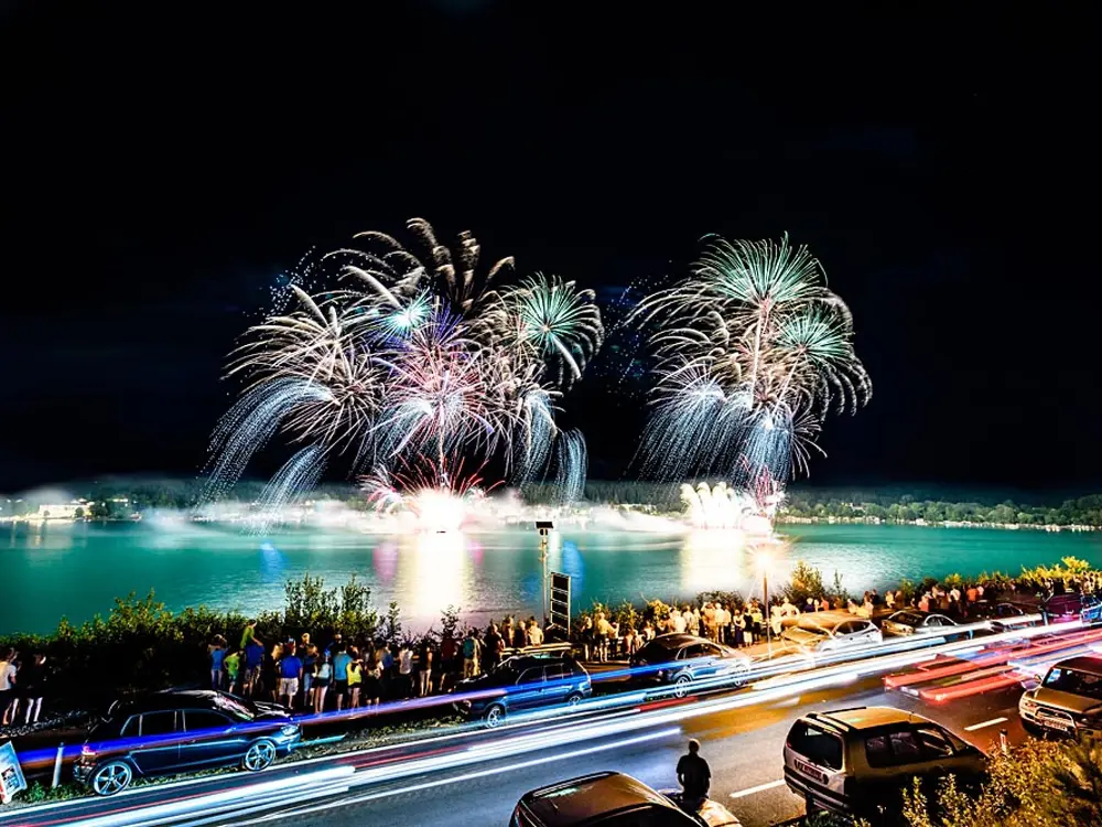 Klopeiner See in Flammen