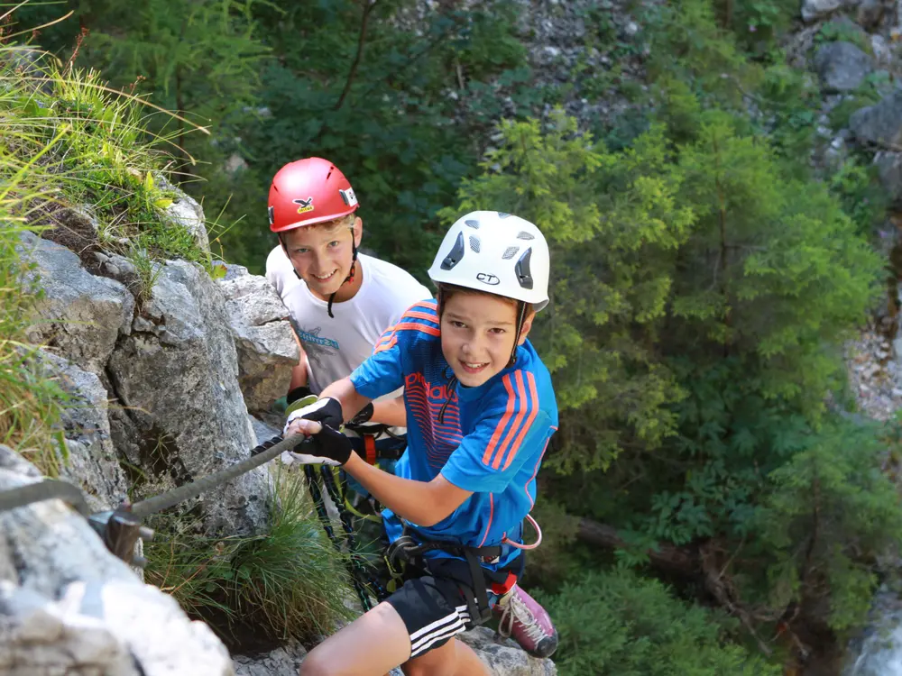 Ramsau bietet mehrere Klettersteige, die auch für Kinder geeignet sind