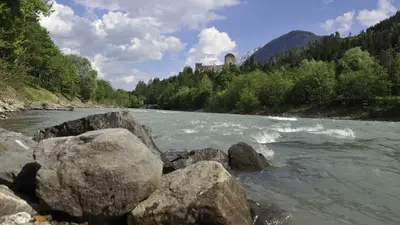 Blick auf Schloss Bruck bei Lienz