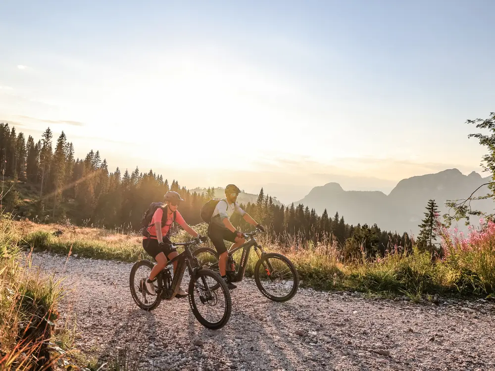 Moutainbiketour in der Morgensonne im Eggental