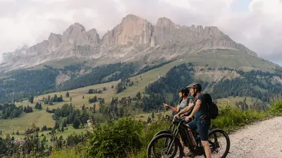 Mountaibiketour mit Bergpanorama im Eggental