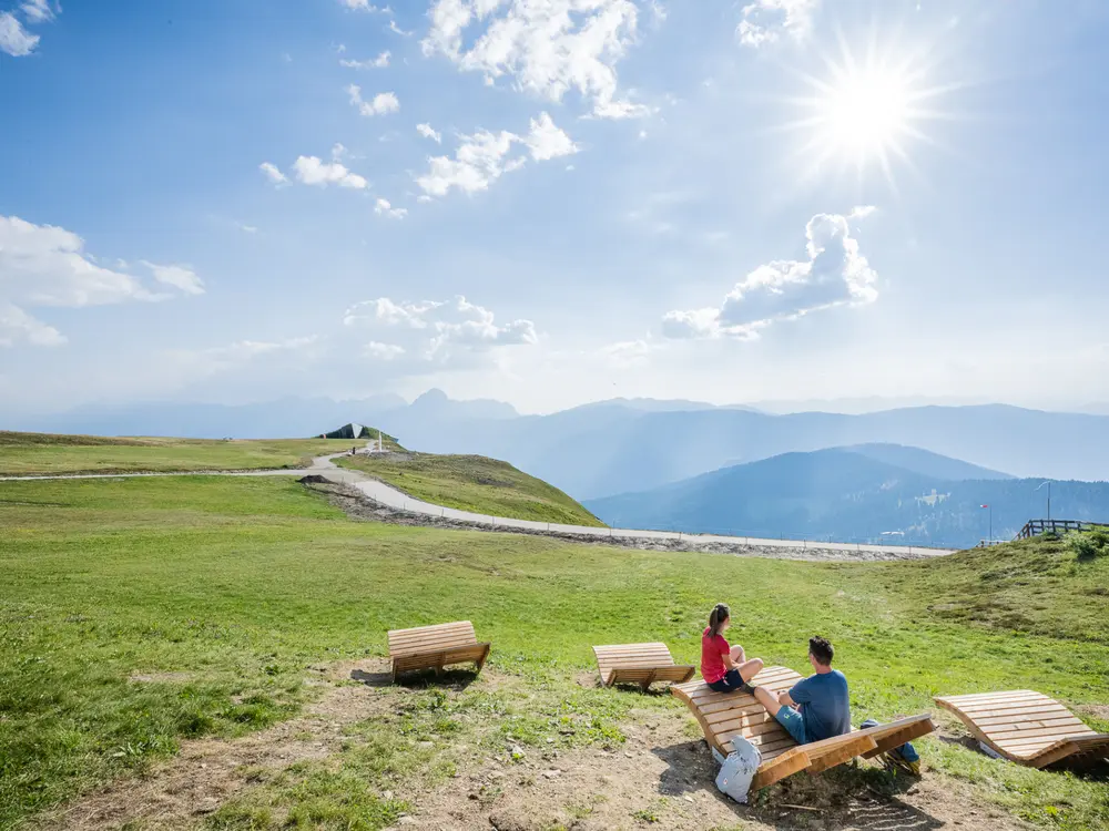 Aussichtsbänke am Kronplatz