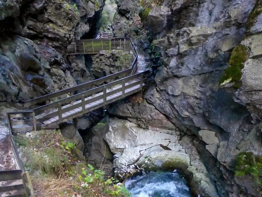 Wandersteg in der Gilfenklamm