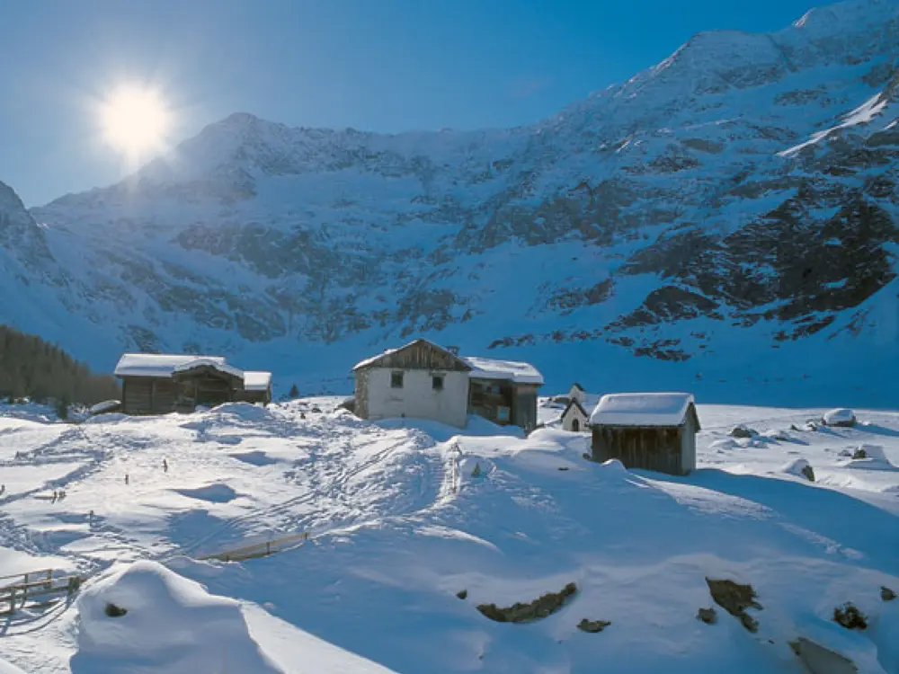 Mediterranen Charakter der Stadt und hochalpines Ambiente der Berge